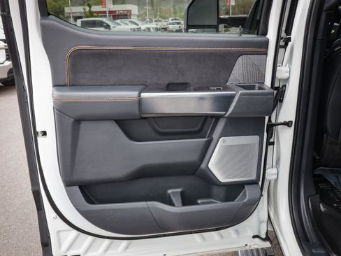 Used 2021 Ford F150 Platinum w/ Equipment Group 701A High AWD/4WD image 34