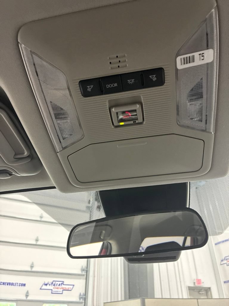 Used 2025 Toyota RAV4 XLE AWD/4WD image 27
