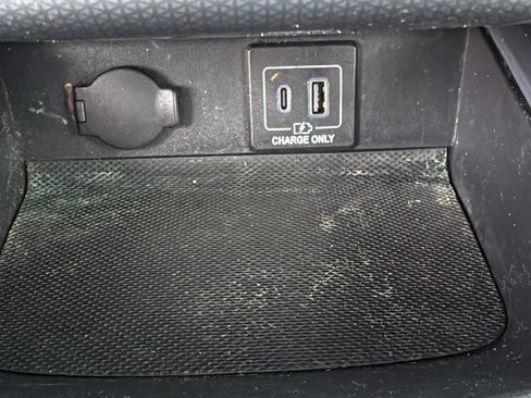 Used 2020 Nissan Pathfinder SL image 16