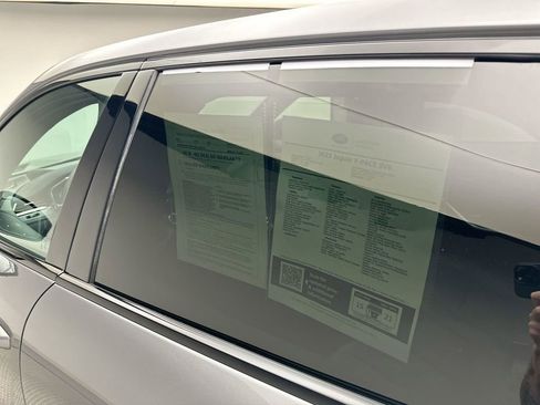 Used 2023 Jaguar F-PACE SVR image 20