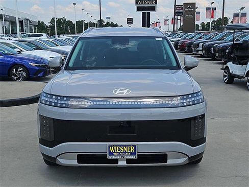 New 2026 Hyundai Ioniq 9 SEL image 2