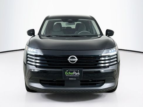 Used 2025 Nissan Kicks SV AWD/4WD image 2