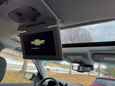 Used 2019 Chevrolet Suburban Premier image 11