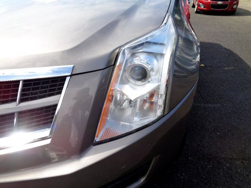 Used 2011 Cadillac SRX Luxury image 21