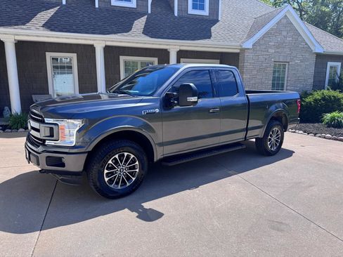 Used 2018 Ford F150 XLT w/ Equipment Group 302A Luxury AWD/4WD image 2