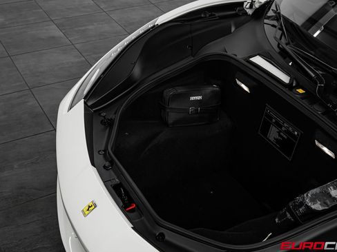 Used 2019 Ferrari 488 Spider RWD image 12