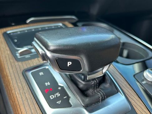 Used 2017 Audi Q7 3.0T Premium Plus w/ Premium Plus Package AWD/4WD image 42
