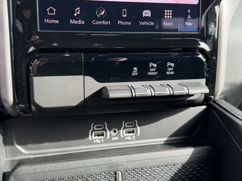 New 2026 RAM 1500 4x4 Crew Cab image 22