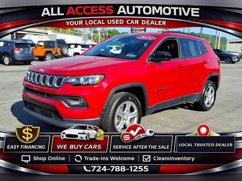 Used 2024 Jeep Compass Latitude AWD/4WD image 3