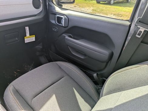 New 2026 Jeep Wrangler Sport S image 15