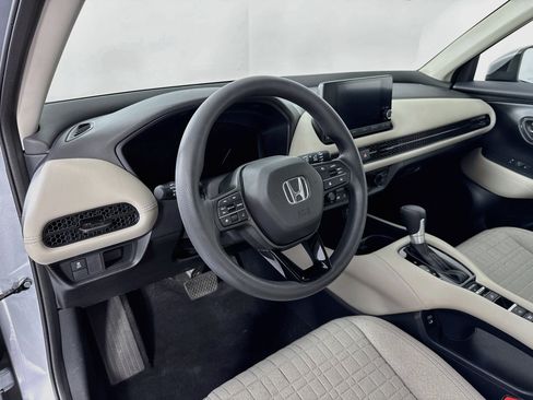 Certified 2024 Honda HR-V LX image 9