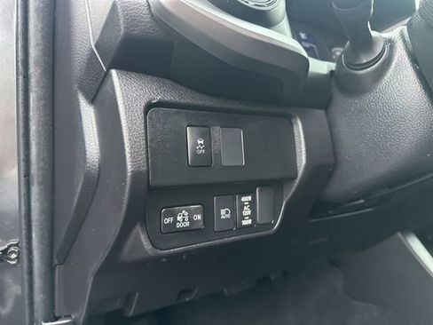 Used 2022 Toyota Tacoma TRD Off-Road w/ Technology Package image 57