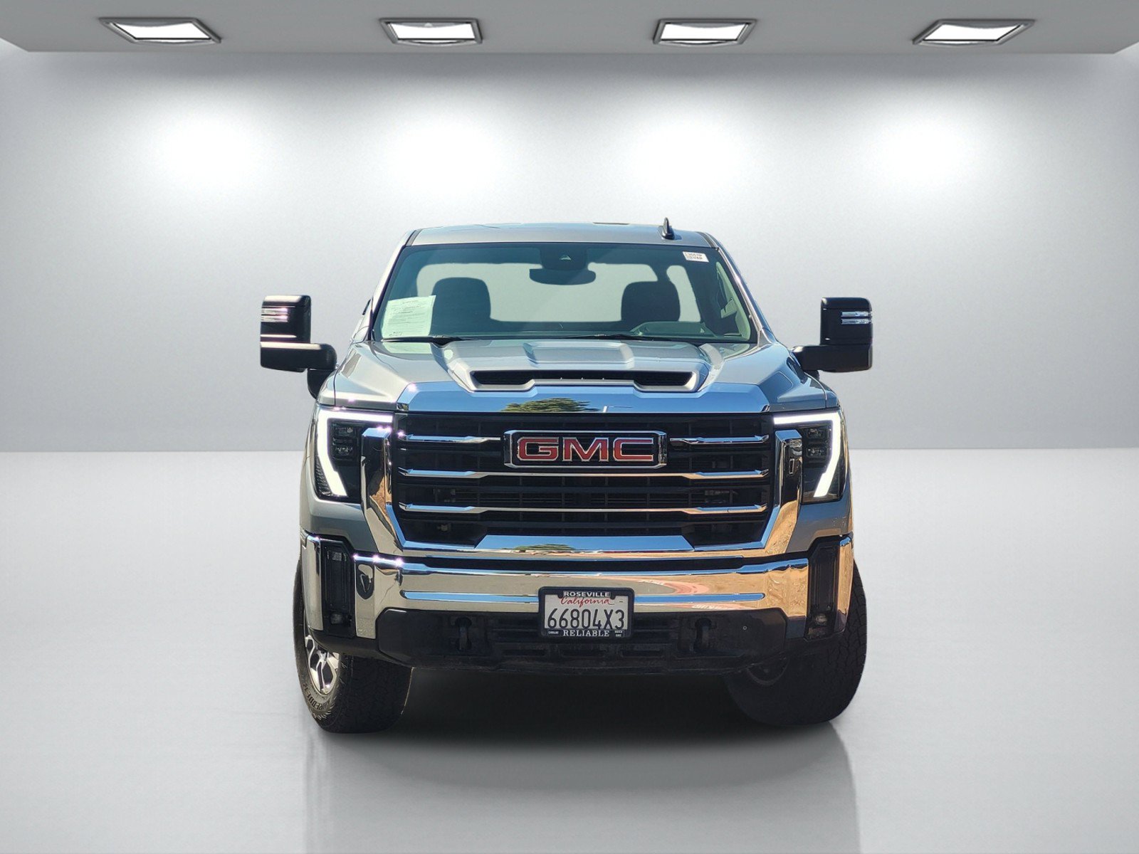 Used 2024 GMC Sierra 3500 SLE w/ SLE Convenience Package AWD/4WD image 2
