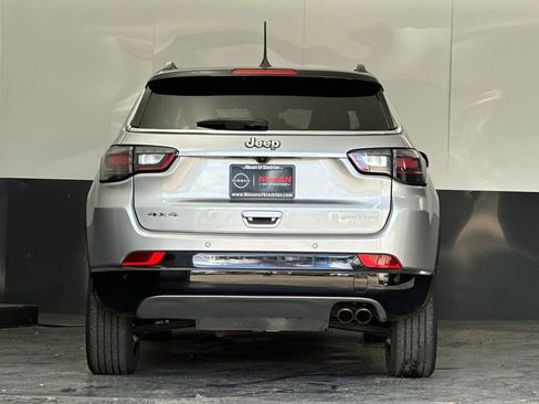 Used 2022 Jeep Compass Limited w/ Elite Group image 4