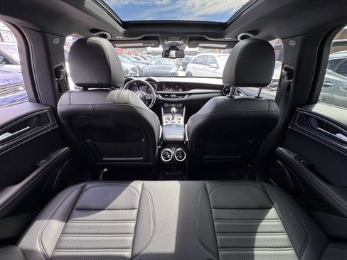 Used 2021 Alfa Romeo Stelvio Ti Sport image 10