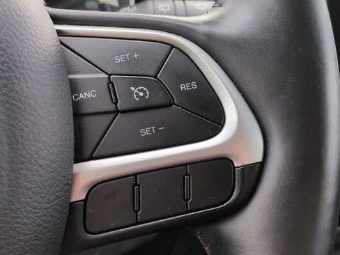 Used 2018 Jeep Compass Limited AWD/4WD image 23