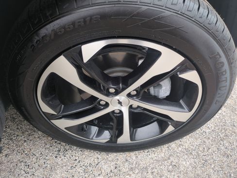 Used 2024 Chevrolet Trax RS w/ Driver Confidence Package FWD image 5