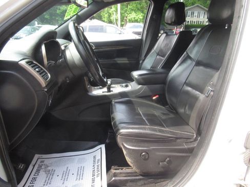 Used 2015 Jeep Grand Cherokee Overland w/ Advanced Technology Group AWD/4WD image 15