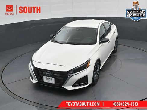 Used 2025 Nissan Altima 2.5 SV FWD image 46