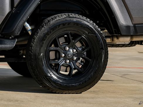 Used 2024 Jeep Gladiator Sport image 82