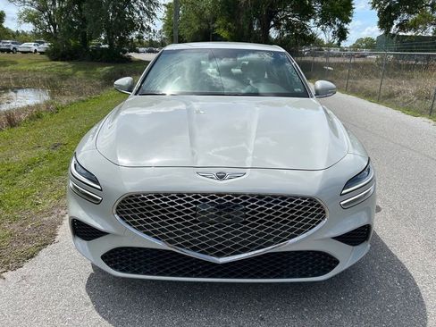 Used 2025 Genesis G70 2.5T image 8