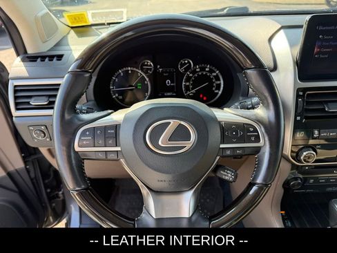 Used 2023 Lexus GX 460 Premium w/ Accessory Package image 8