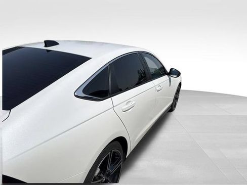 Used 2024 Honda Accord Sport image 11