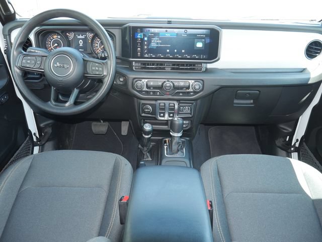 Used 2025 Jeep Wrangler Sport AWD/4WD image 5