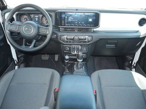 Used 2025 Jeep Wrangler Sport AWD/4WD image 5