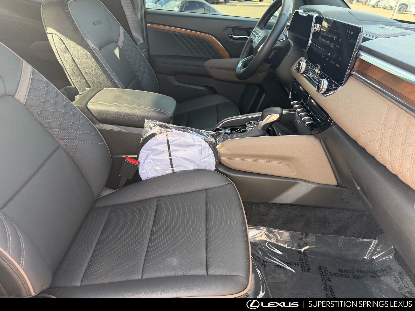 Used 2025 GMC Canyon Denali AWD/4WD image 21