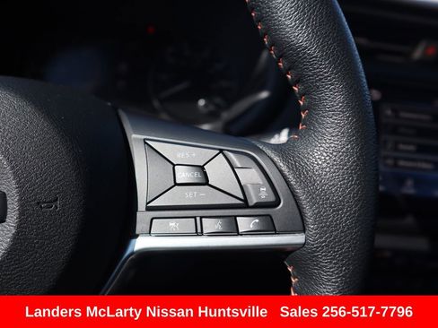 Used 2023 Nissan Kicks SR w/ SR Premium Package image 23