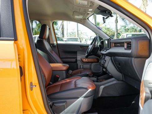 Used 2023 Ford Maverick Lariat w/ Lariat Luxury Package image 40