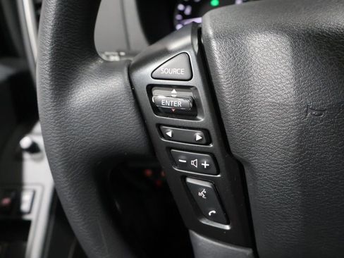 Used 2024 Nissan Frontier SV image 33