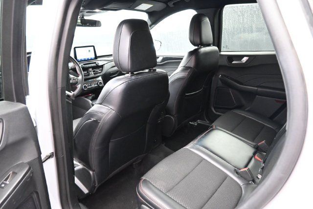 Used 2025 Ford Escape ST-Line FWD image 12