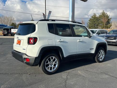 Used 2020 Jeep Renegade Latitude w/ Cold Weather Group image 8