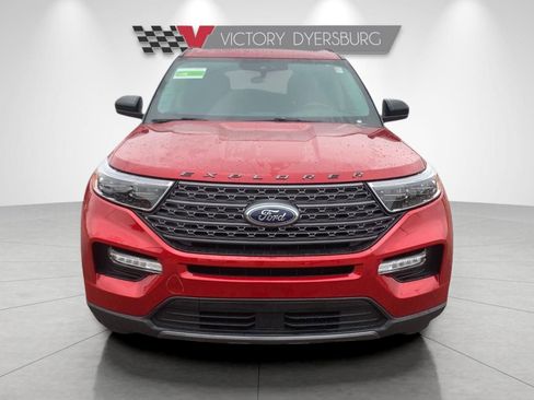 Used 2023 Ford Explorer XLT w/ Equipment Group 202A image 3