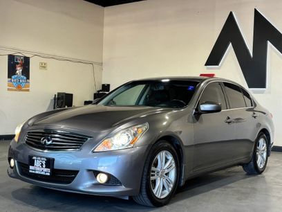 Used 2013 INFINITI G37 Journey w/ Premium Pkg
