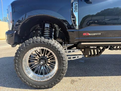 Used 2024 Ford F250 Platinum AWD/4WD image 10