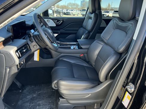 New 2026 Lincoln Aviator Reserve image 24