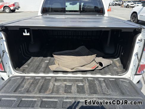 Used 2021 GMC Canyon Denali image 22