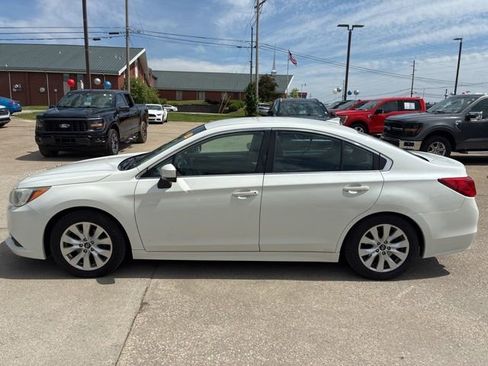 Used 2017 Subaru Legacy 2.5i Premium AWD/4WD image 4