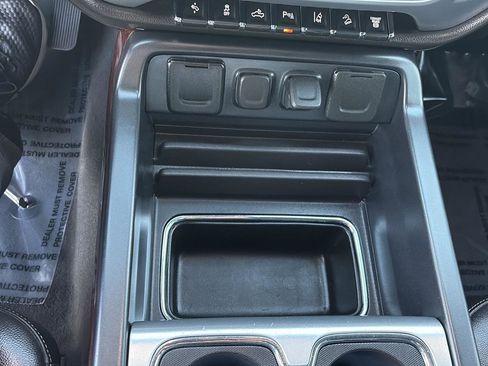 Used 2019 GMC Sierra 2500 SLT w/ Duramax Plus Package image 27