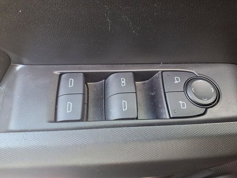 Certified 2024 Chevrolet Colorado Trail Boss w/ Advanced Trailering Package image 11