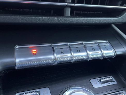 Used 2024 Lincoln Nautilus Reserve image 41