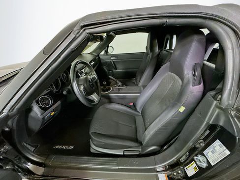 Used 2006 MAZDA MX-5 Miata Sport image 13