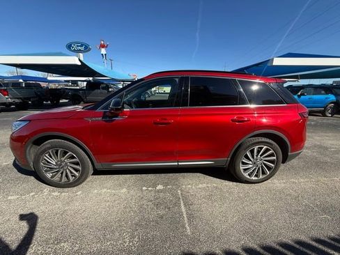 Used 2025 Lincoln Corsair Reserve w/ Equipment Group 202A image 8