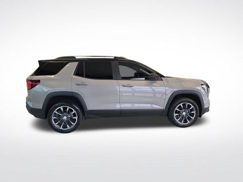 Used 2026 GMC Terrain Elevation w/ Elevation Premium Package FWD image 8