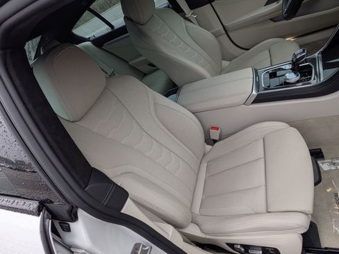 Used 2025 BMW M850i xDrive image 29