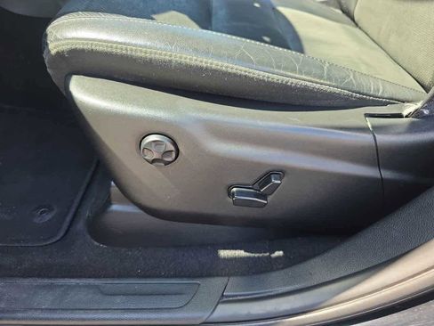 Used 2020 Jeep Grand Cherokee Altitude image 16