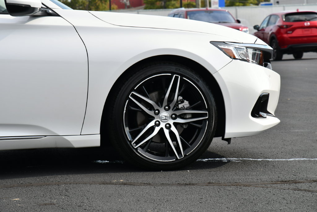 Used 2021 Honda Accord Touring image 9